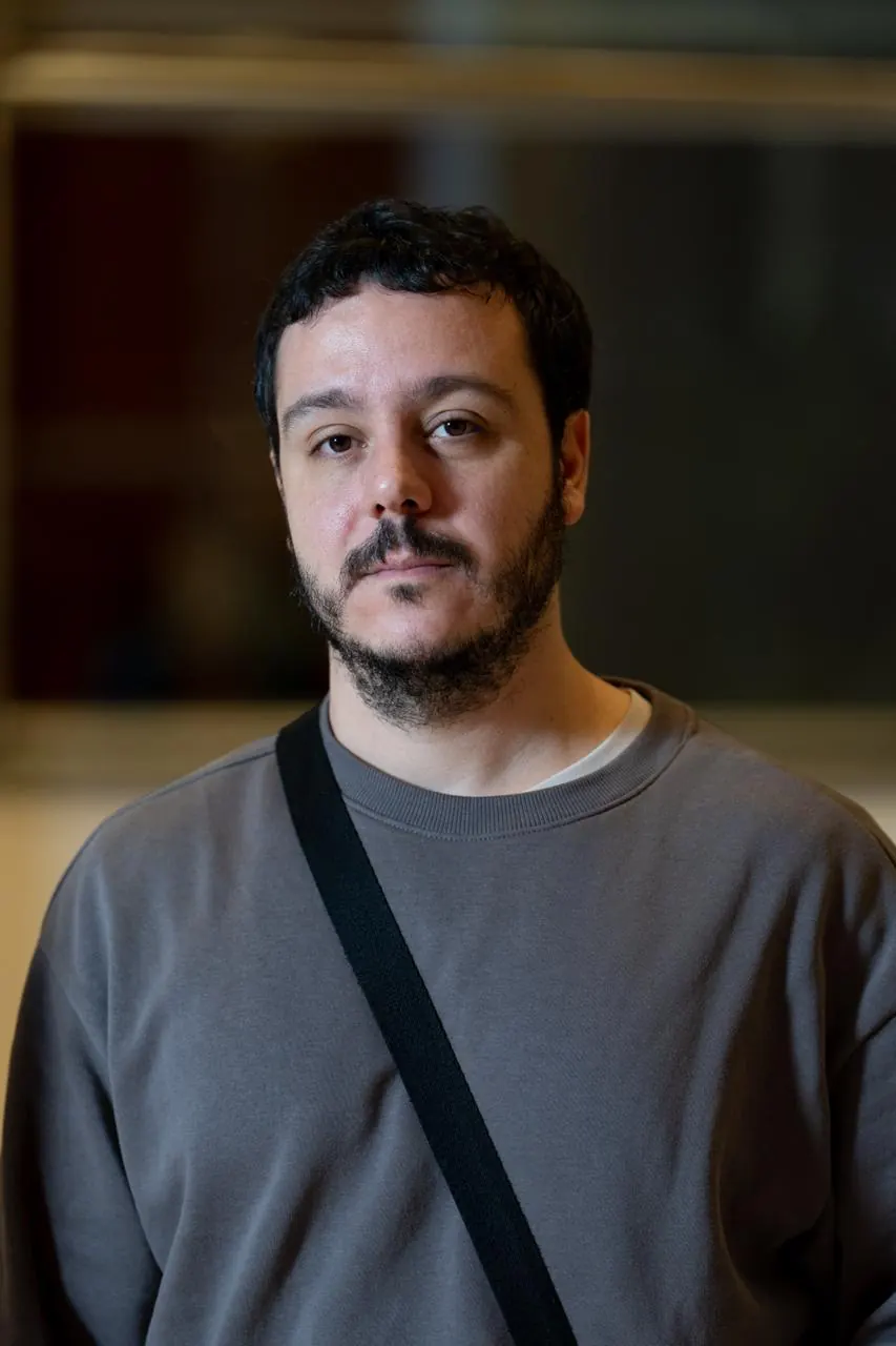 Retrato da direção de Lo Que Trajo la Tormenta
