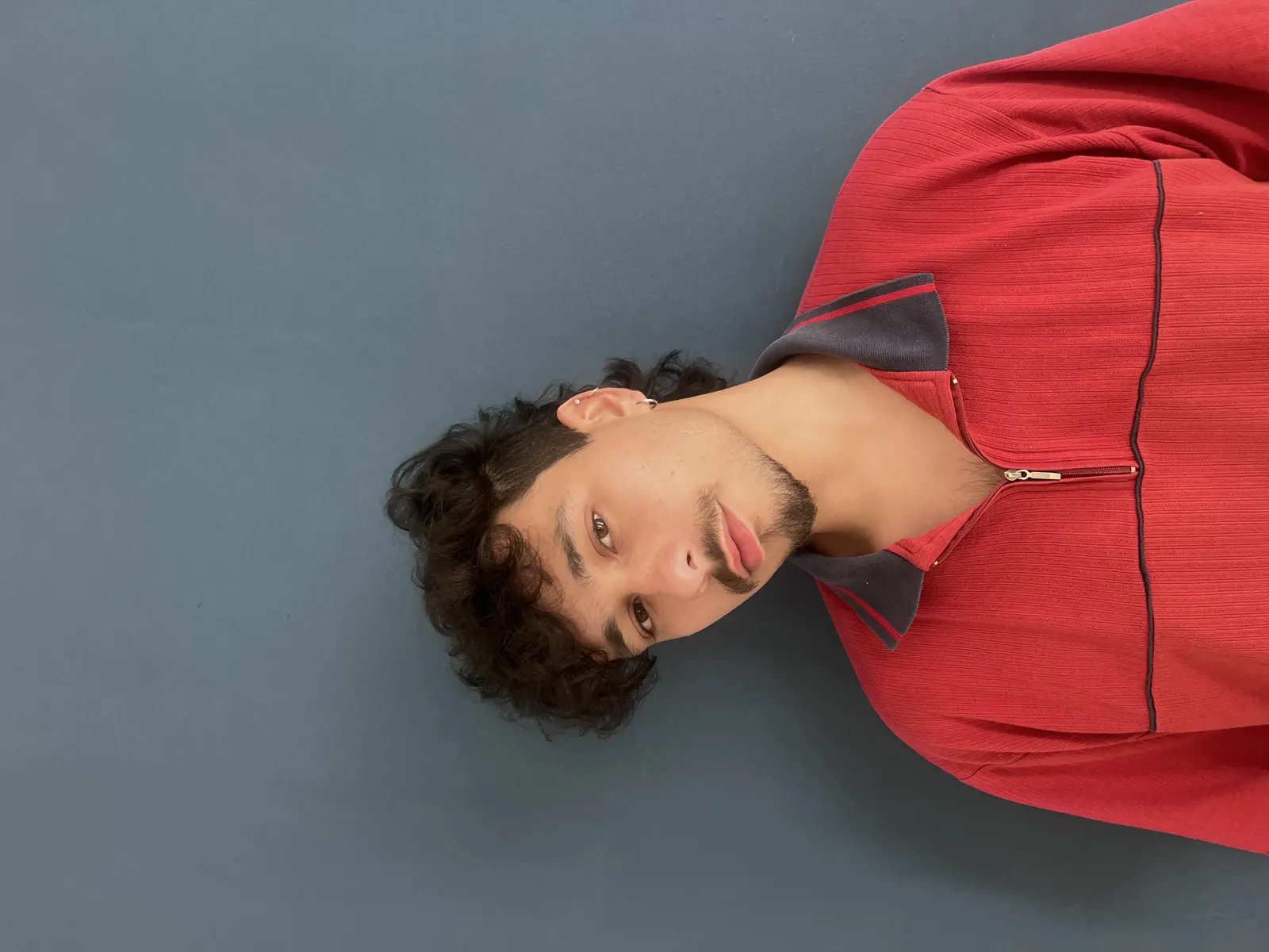 Retrato da direção de Se já é tarde, então me parto
